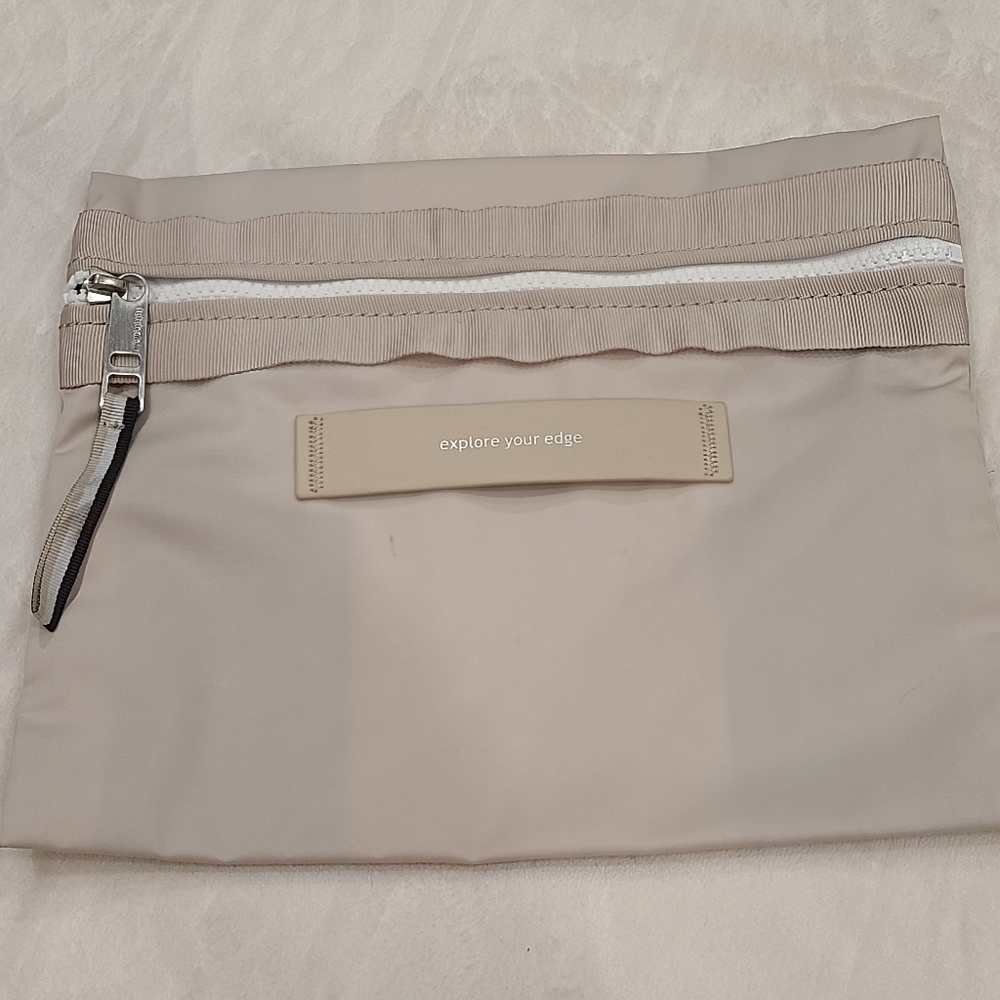 Lululemon tablet bag